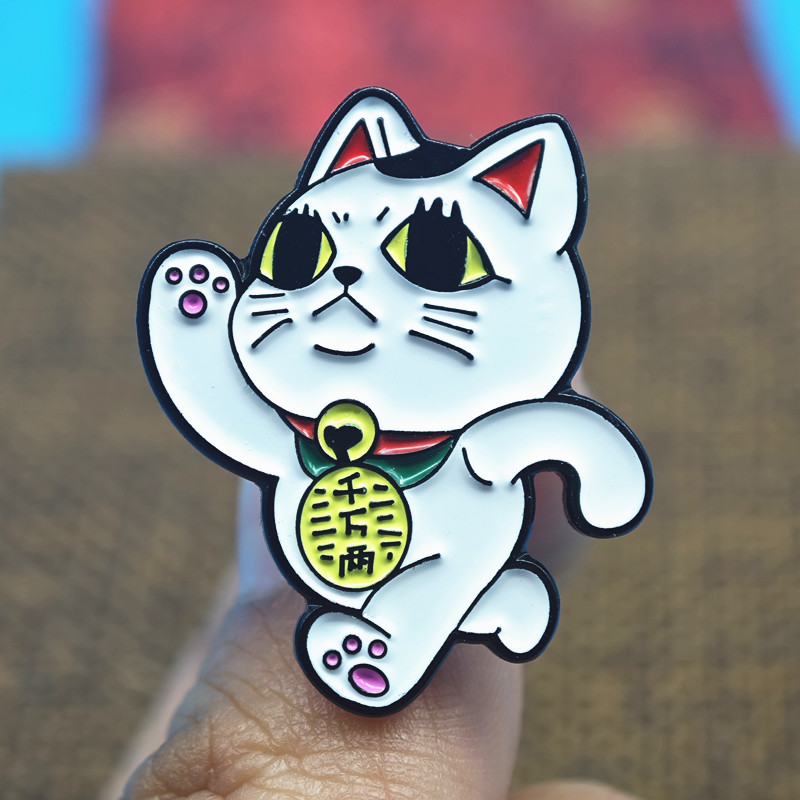 Naruto Headband Metal - かわいい高速女性招き猫ラッキーターボおばあちゃん猫ランニングダンダダンエナメルピンブローチバッジアニメ装飾